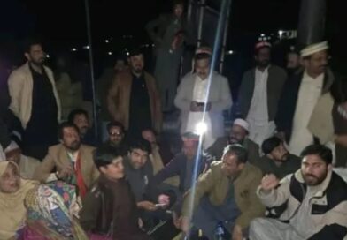 PHC orders immediate reopening of roads blocked by PTI protesters