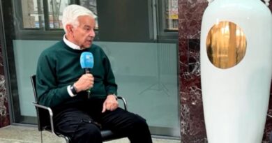 Pakistan ‘won’t hesitate’ to carry out more air strikes in Afghanistan, says Khawaja Asif