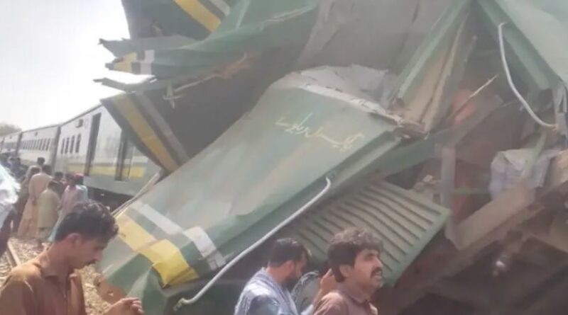 1 dead, 13 injured as Shalimar Express derails in Naushahro Feroze