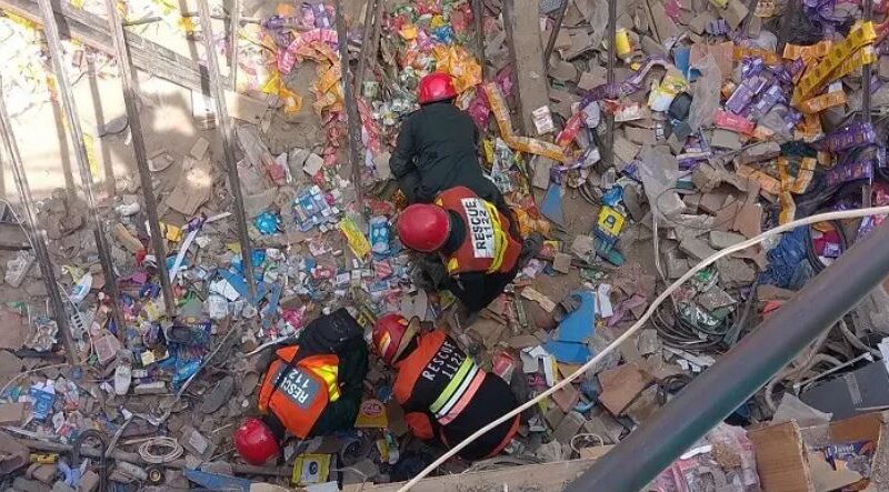 At least 7 dead in roof collapse at Rahim Yar Khan shop
