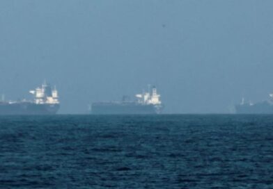 US Navy tells shipping industry Hormuz escorts not possible for now