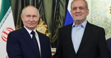 Iranian president discusses ceasefire, Islamabad talks with Putin