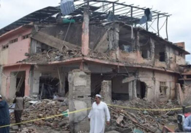 Suicide attack in Bannu police station leaves 5 civilians dead, 13 injured